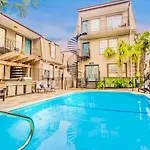 New 2 Bedroom Apartment Near Galleria